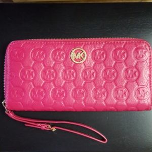 Michael Kors wristlet wallet